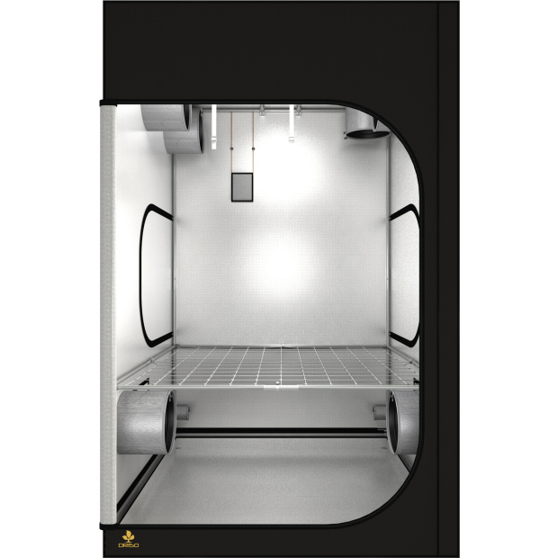 Dark Room R4.00 150 (150/150/217)